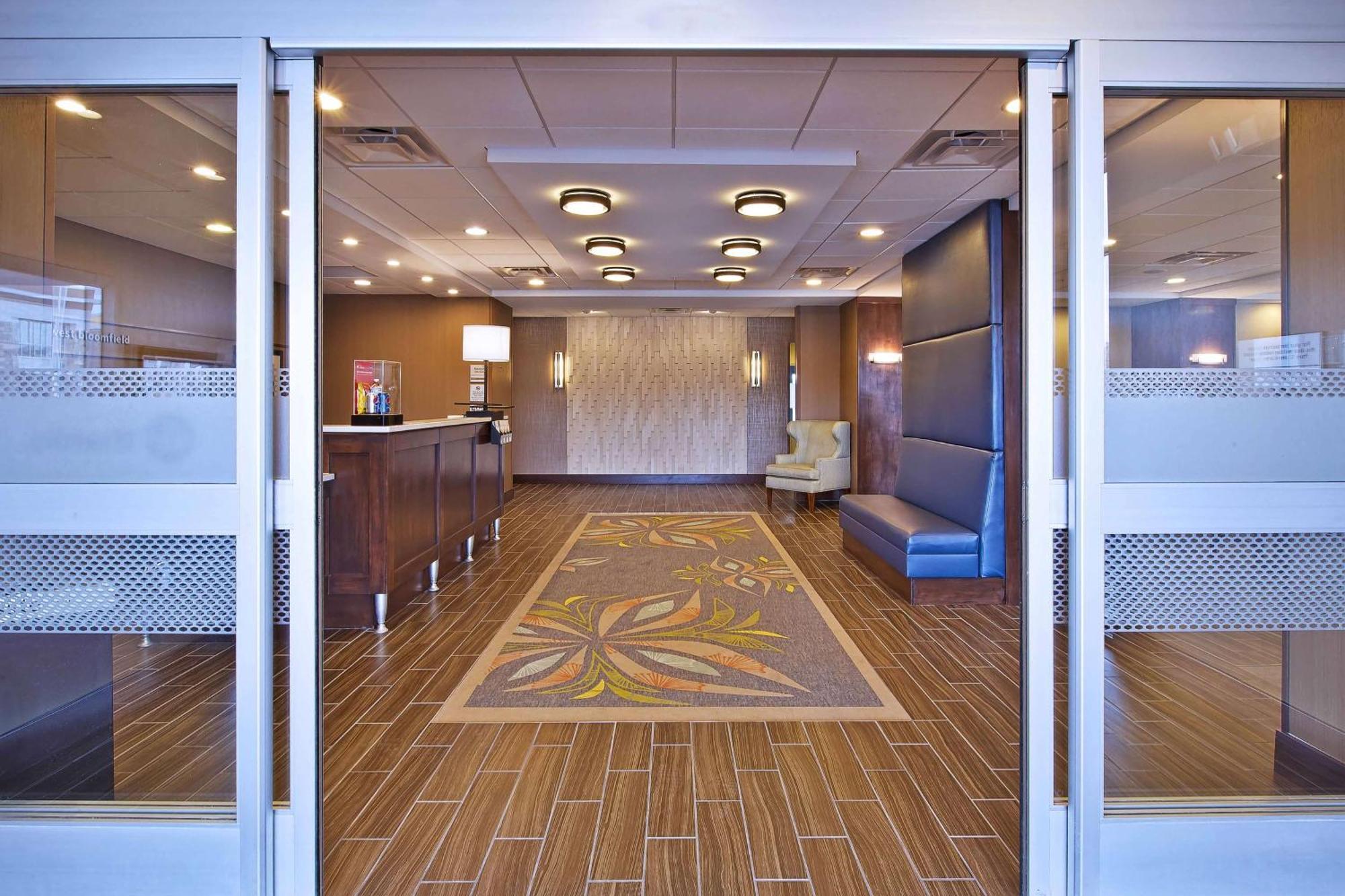 Hampton Inn By Hilton West Bloomfield Novi Фармінґтон-Гіллс Екстер'єр фото